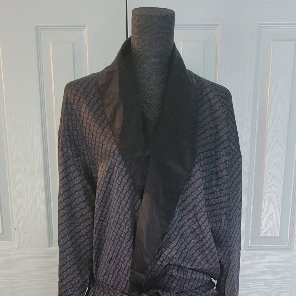 Mens Perry Ellis Silk robe